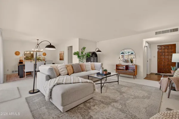 $925,000 | 5910 East Edgemont Avenue, Scottsdale, AZ 85257