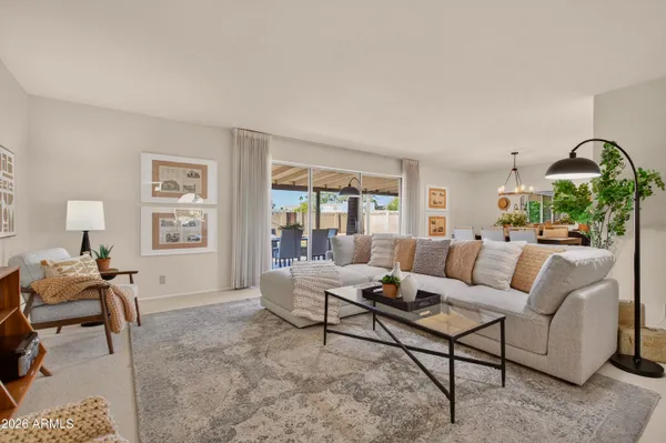 $925,000 | 5910 East Edgemont Avenue, Scottsdale, AZ 85257