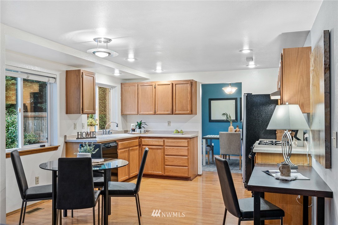 1415 225th Street Southwest Bothell, WA 98021 - Photo 10 of 33