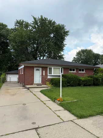 $154,900 | 23739 Lakewood Street, St. Clair Shores, MI 48082