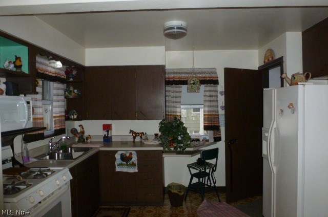 908 5th Street Struthers, OH 44471 - Photo 4 of 24 Gallery Image 4