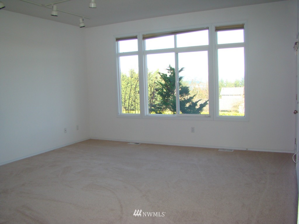 3809 View Ridge Anacortes, WA 98221 - Photo 10 of 15 Gallery Image 10