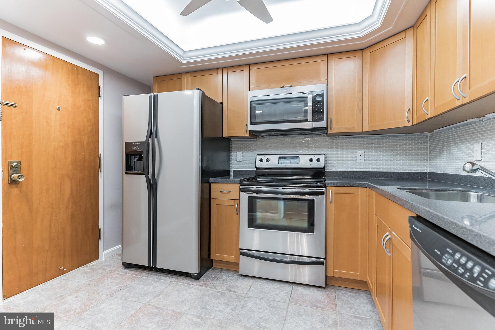 1101 South Arlington Ridge Road, Unit 503 Arlington, VA 22202 - Photo 9 of 56 Gallery Image 9