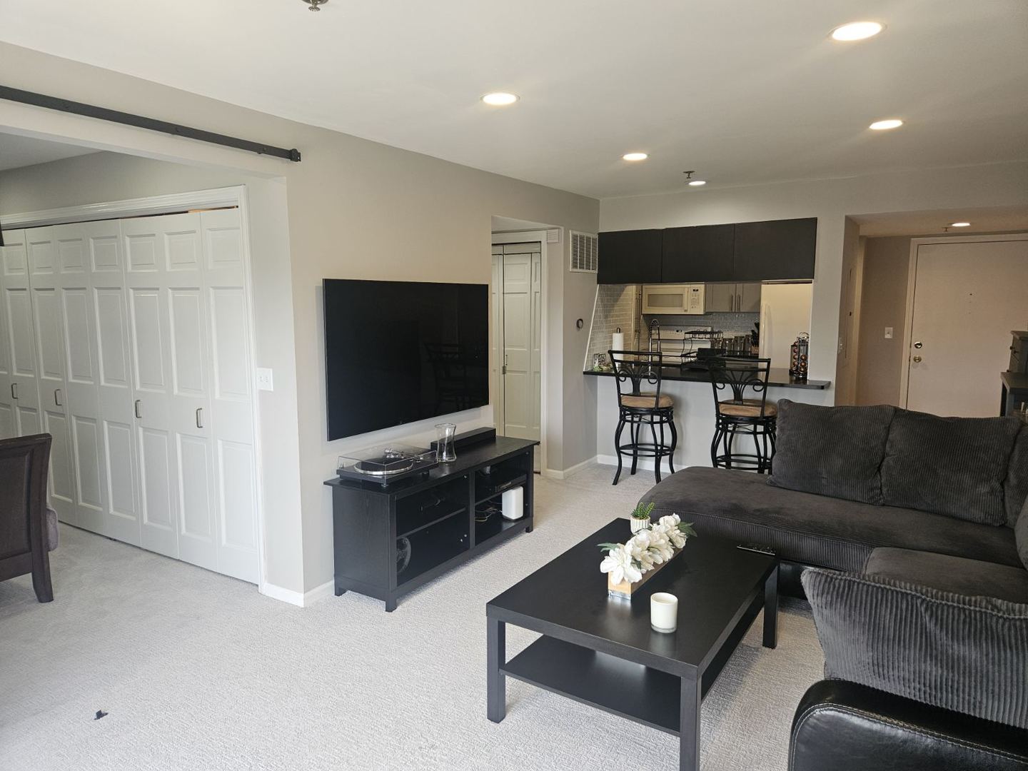 308 North Happ Road, Unit 304 Northfield, IL 60093 - Photo 11 of 27