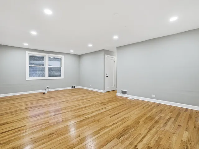 $399,990 | 8011 South Dante Avenue, Chicago, IL 60619