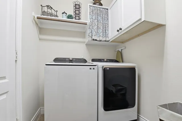 $489,000 | 12403 Emerald Lane, Mont Belvieu, TX 77535