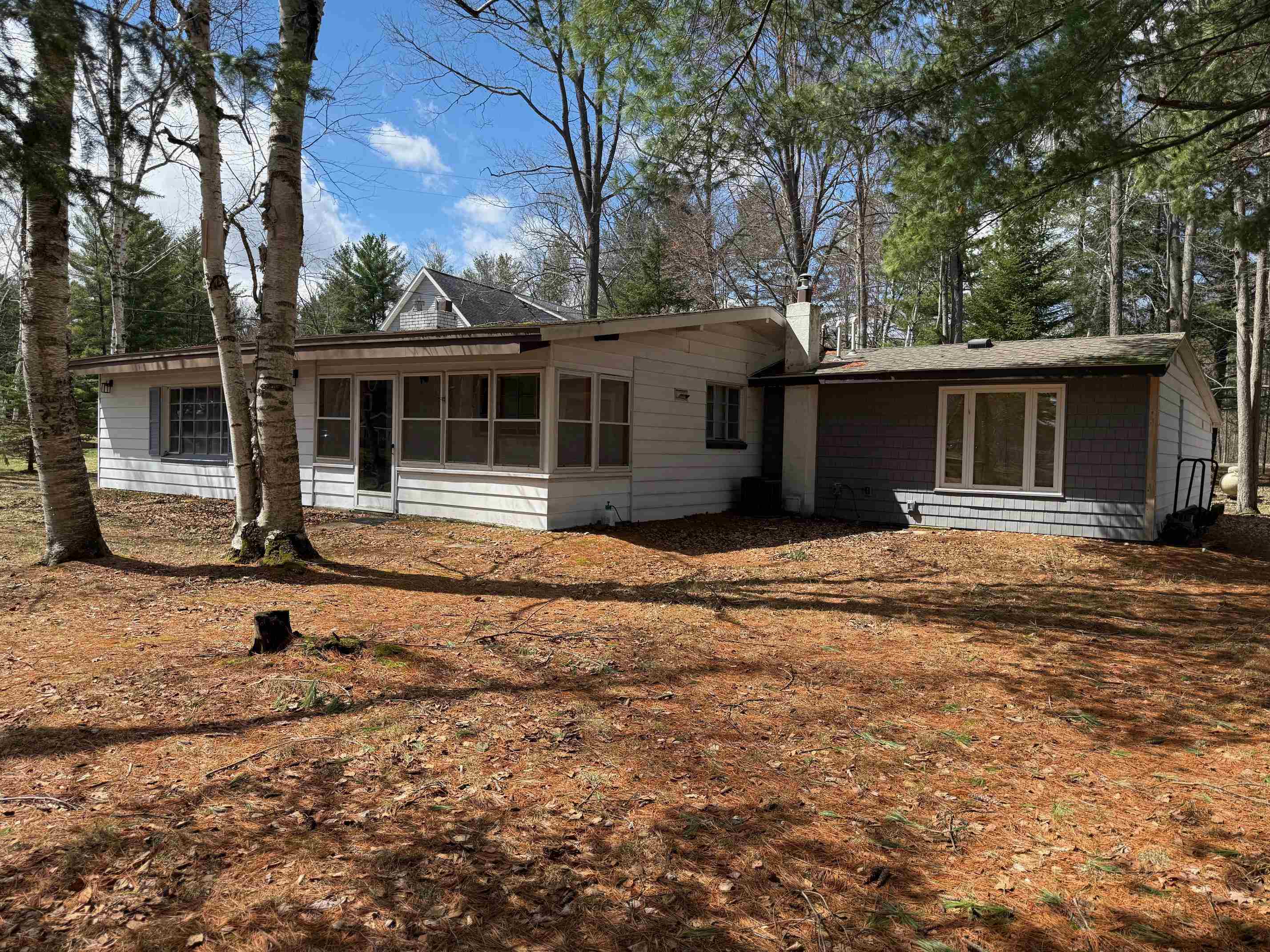 3738 Pineland Point Gladwin, MI 48624 - Photo 2 of 50