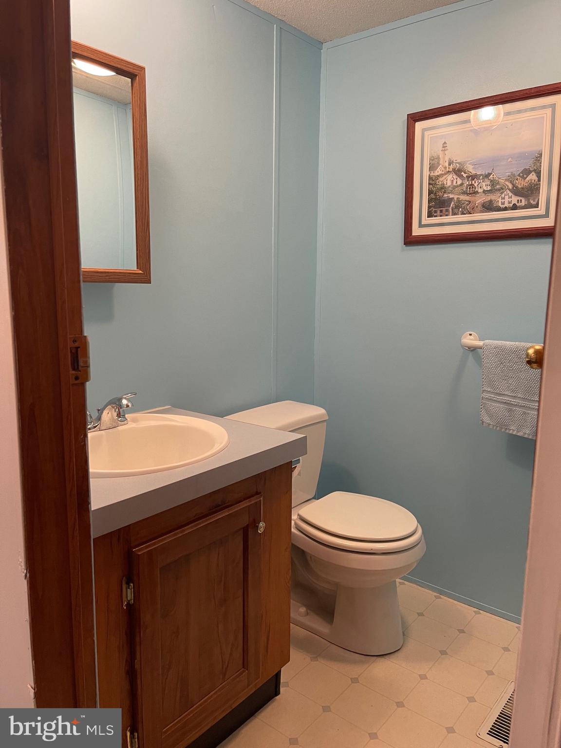 981 Rettew Mill Road Ephrata, PA 17522 - Photo 13 of 18 Half Bathroom
