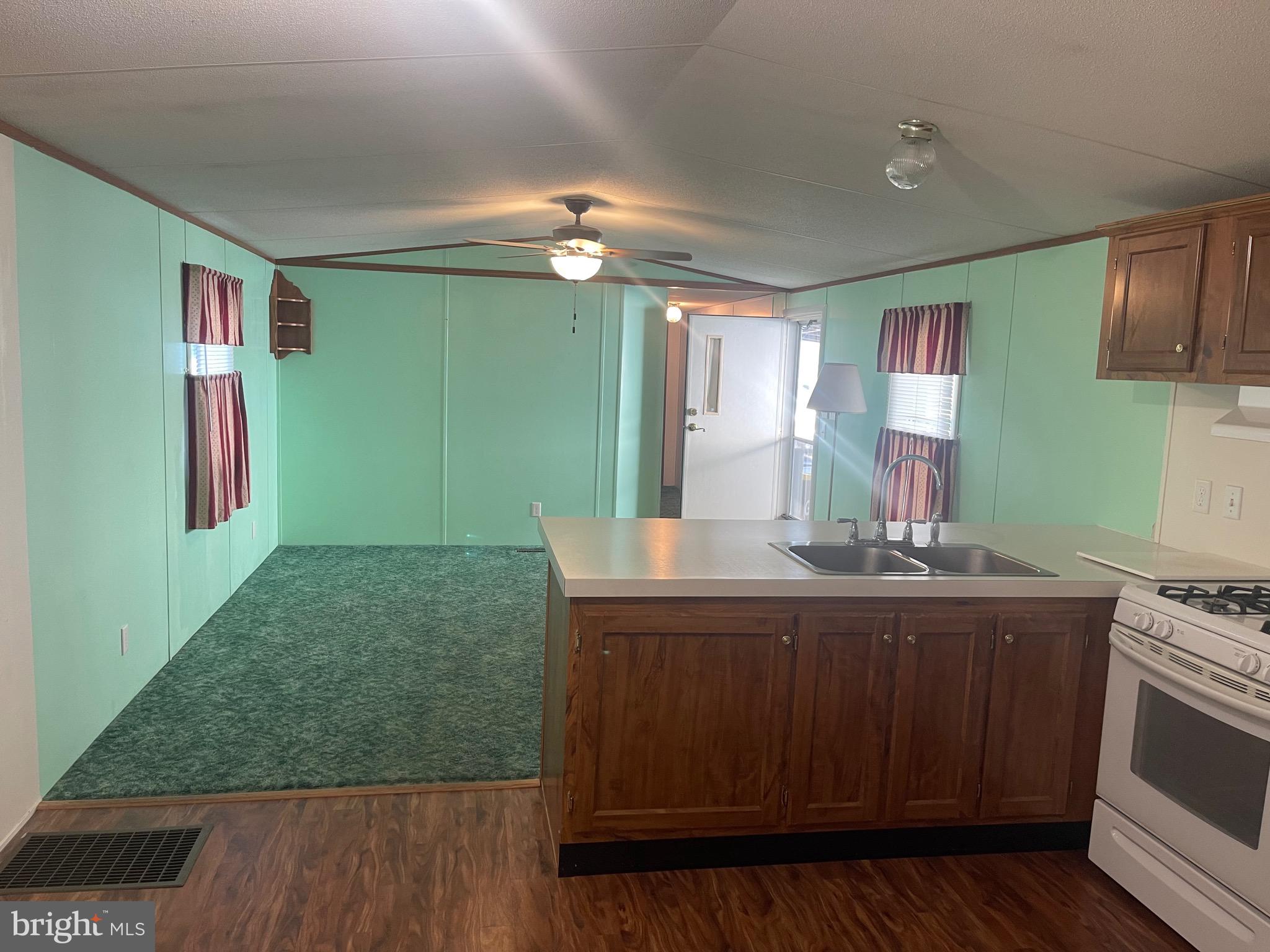 981 Rettew Mill Road Ephrata, PA 17522 - Photo 4 of 18