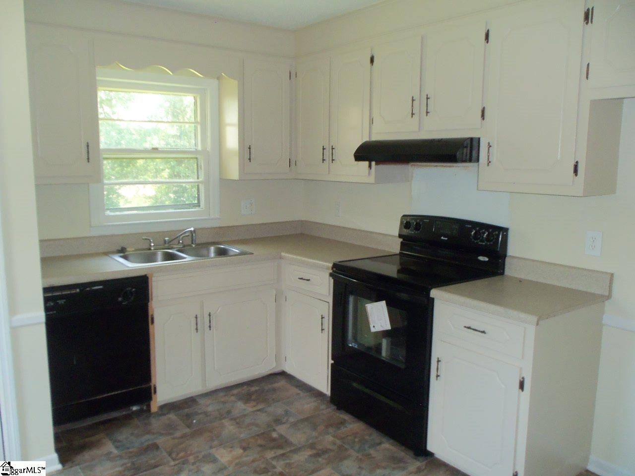 119 Blueberry Lane Inman, SC 29349 - Photo 12 of 19 Gallery Image 12