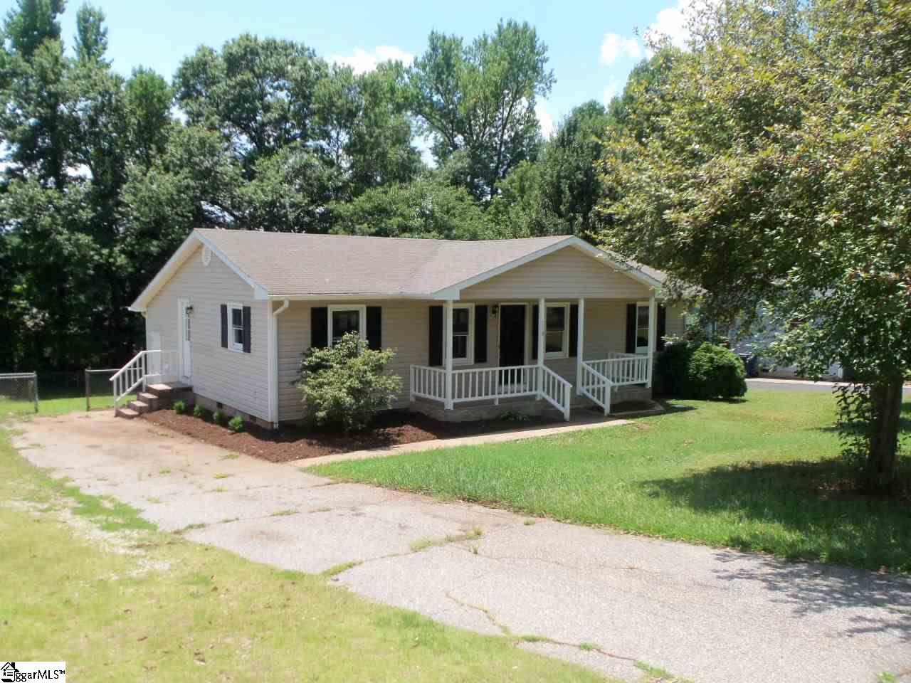 119 Blueberry Lane Inman, SC 29349 - Photo 3 of 19 Gallery Image 3