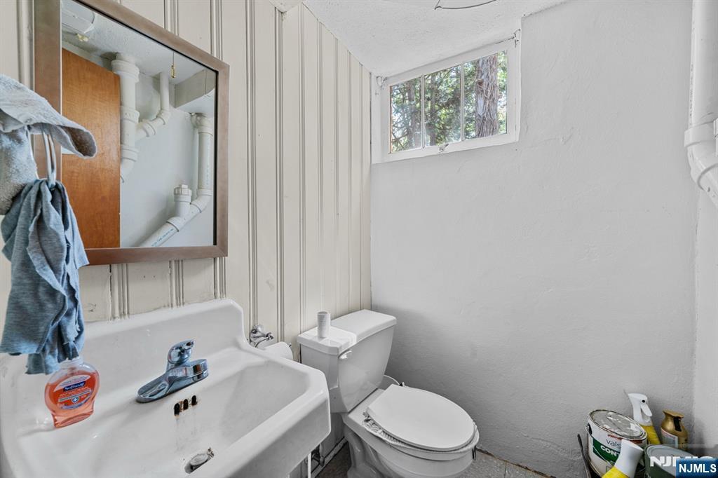 328 West Ridgewood Avenue Ridgewood, NJ 07450 - Photo 44 of 49