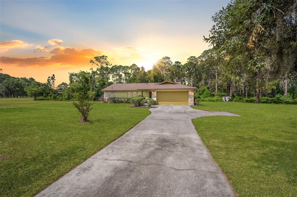 17125 Tuscanooga Road Groveland, FL 34736 - Photo 2 of 53