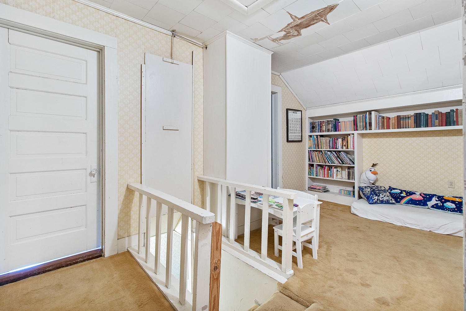 145 East Butcher Switch Road Lafayette, LA 70507 - Photo 16 of 22 Upstairs Landing