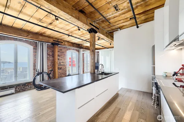 $3,950 | 1507 Western Avenue, Unit 602, Seattle, WA 98101