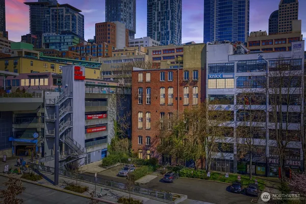 $3,950 | 1507 Western Avenue, Unit 602, Seattle, WA 98101