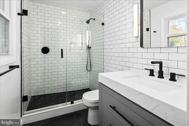 $899,000 | 4504 Neptune Drive, Alexandria, VA 22309