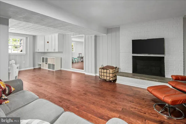 $899,000 | 4504 Neptune Drive, Alexandria, VA 22309