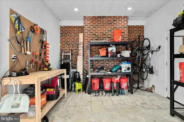 $899,000 | 4504 Neptune Drive, Alexandria, VA 22309