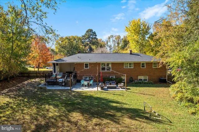 $899,000 | 4504 Neptune Drive, Alexandria, VA 22309