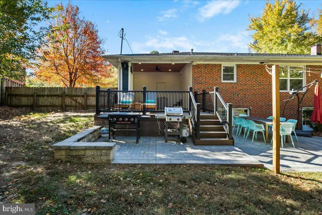 $899,000 | 4504 Neptune Drive, Alexandria, VA 22309