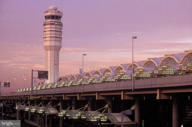 $899,000 | 4504 Neptune Drive, Alexandria, VA 22309