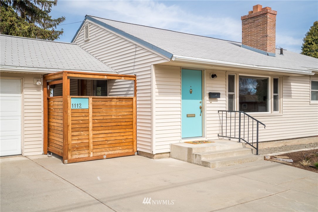 1112 Madison Street Wenatchee, WA 98801 - Photo 2 of 32 Gallery Image 2
