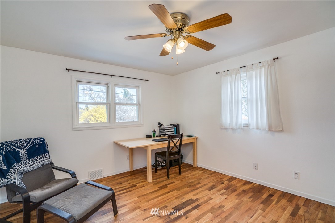 1112 Madison Street Wenatchee, WA 98801 - Photo 11 of 32 Gallery Image 11