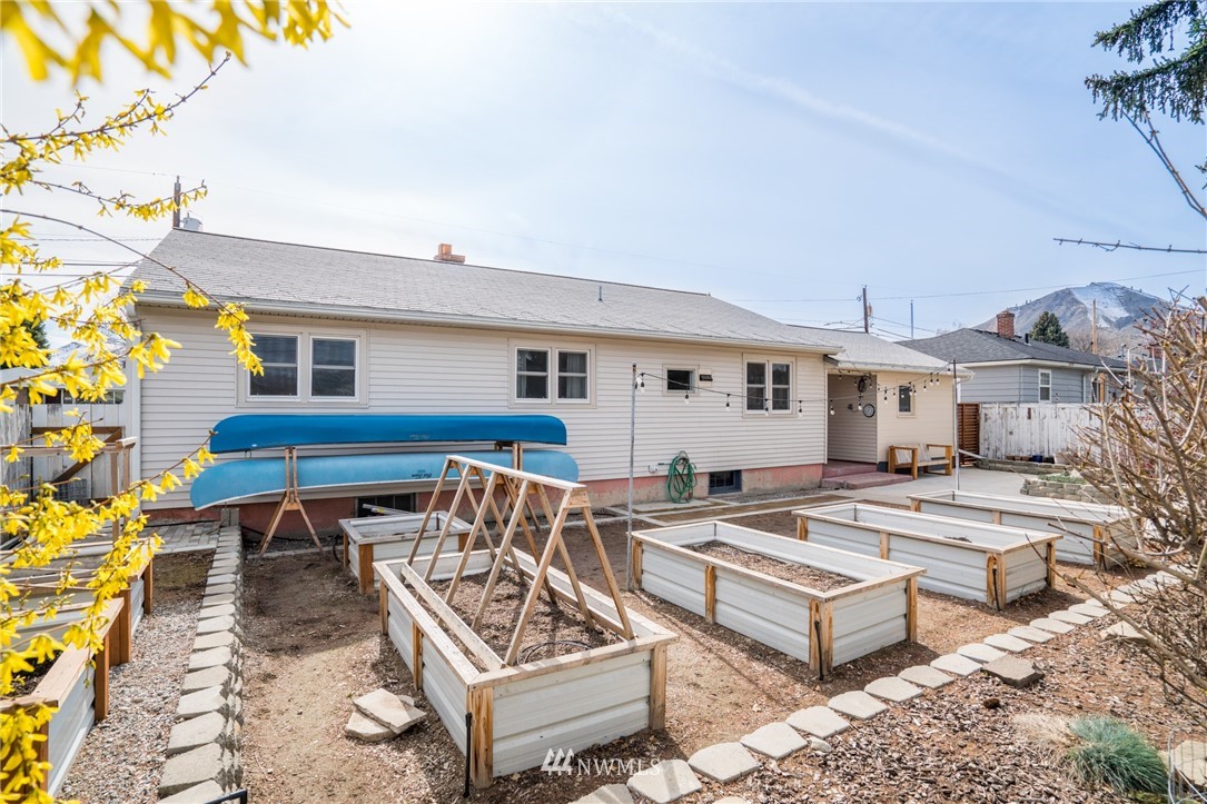 1112 Madison Street Wenatchee, WA 98801 - Photo 29 of 32 Gallery Image 29