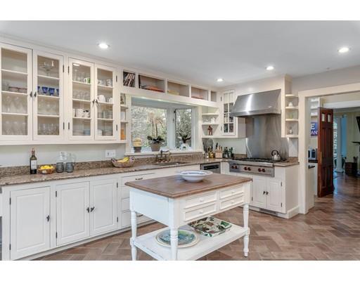 160 Dudley Road Newton, MA 02459 - Photo 7 of 22