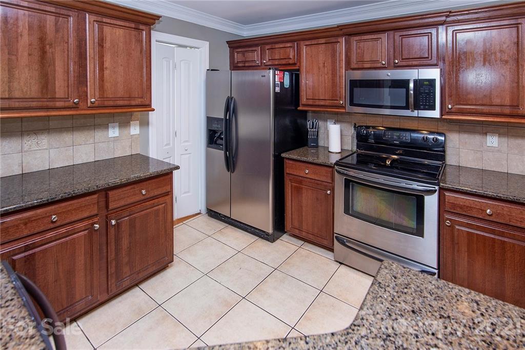126 Fancy Hill Road Dallas, NC 28034 - Photo 8 of 27 Gallery Image 8