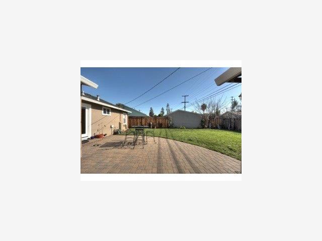 2216 Laurel Drive Santa Clara, CA 95050 - Photo 9 of 9 a picture of a living room