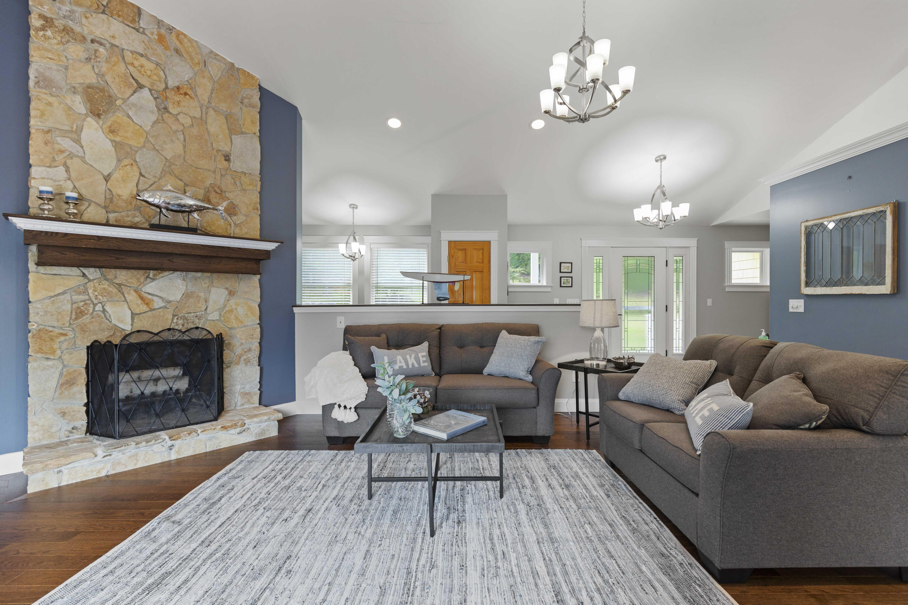 49 Leisure Point Road Standish, ME 04084 - Photo 21 of 89 Living Room