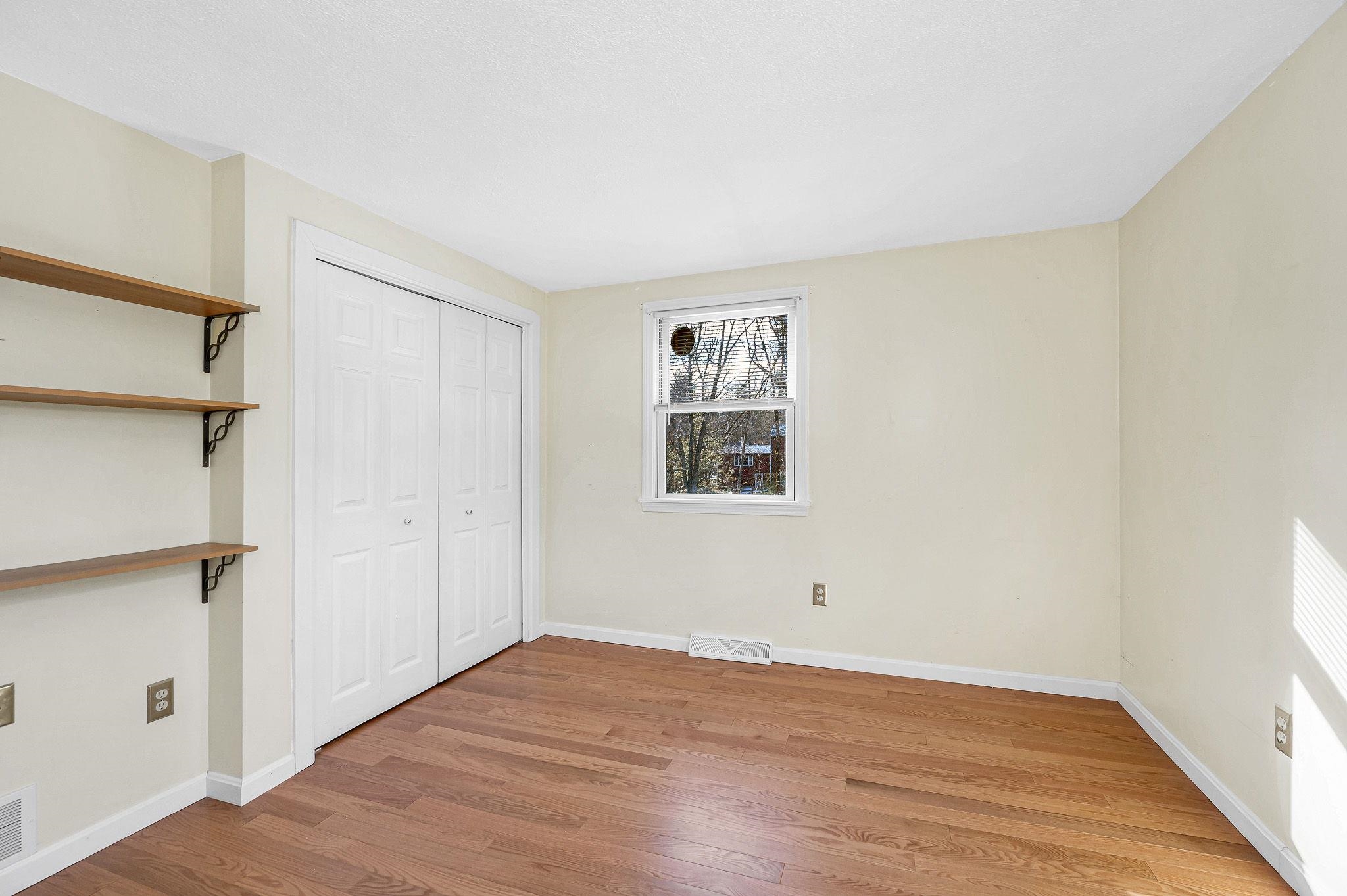 25 Robinhood Road Nashua, NH 03062 - Photo 17 of 46 Gallery Image 17