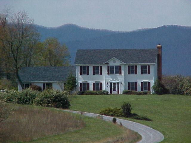 3504 Oak Ridge Road Fincastle, VA 24090 - Photo 1 of 26 Front of House