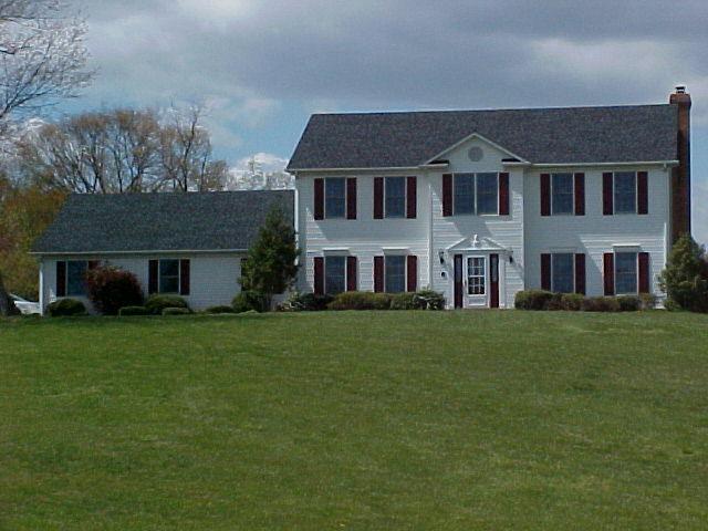 3504 Oak Ridge Road Fincastle, VA 24090 - Photo 2 of 26 Front of House (closeup)