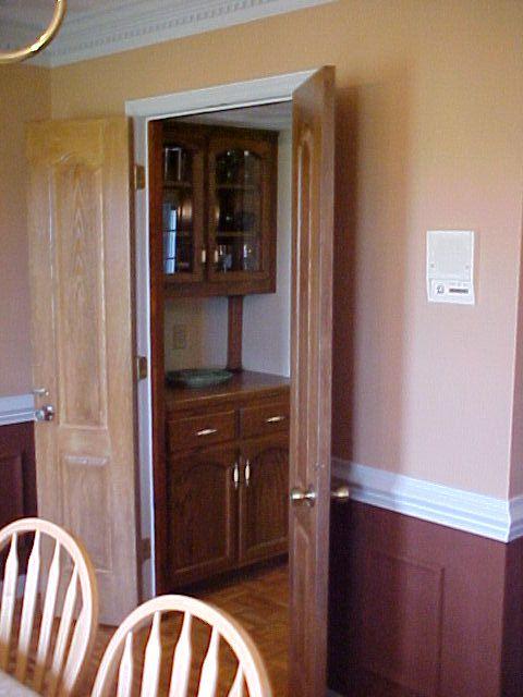 3504 Oak Ridge Road Fincastle, VA 24090 - Photo 17 of 26 Butler Pantry
