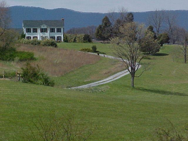 3504 Oak Ridge Road Fincastle, VA 24090 - Photo 4 of 26 House from Distance