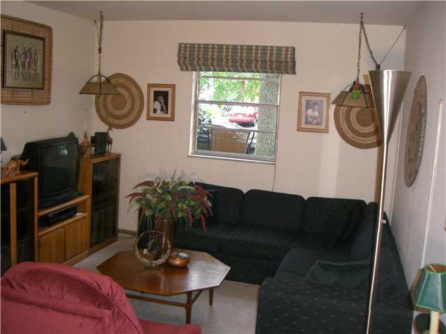 1480 Thurell Road Columbus, OH 43229 - Photo 11 of 16 Gallery Image 11