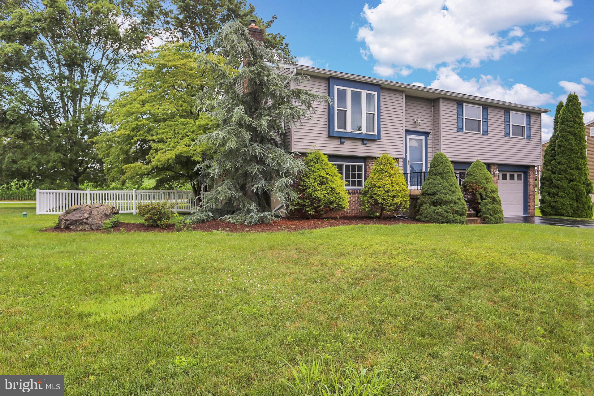 319 Egle Road Reading, PA 19601 - Photo 2 of 30