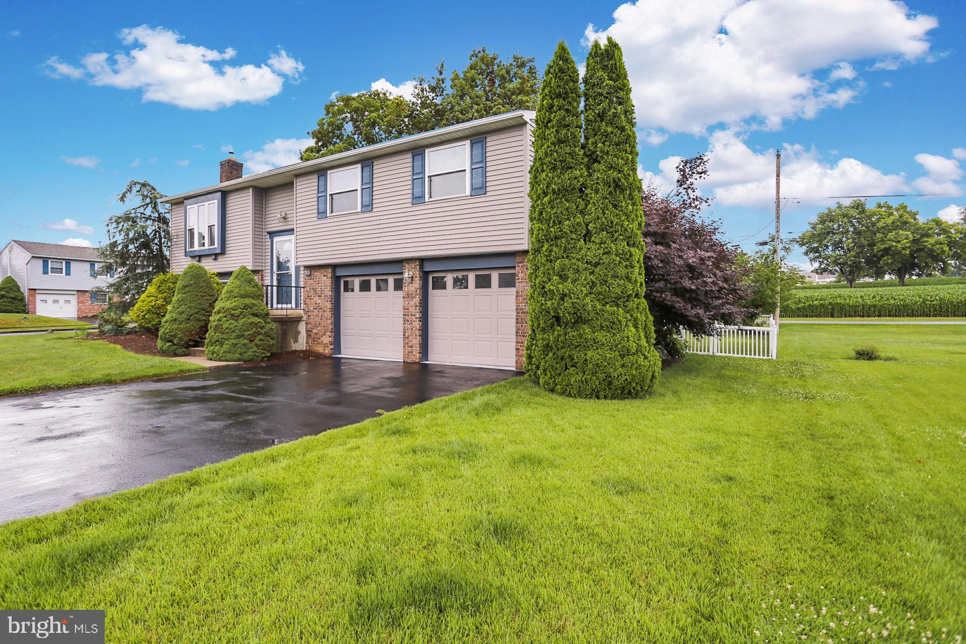 319 Egle Road Reading, PA 19601 - Photo 3 of 30