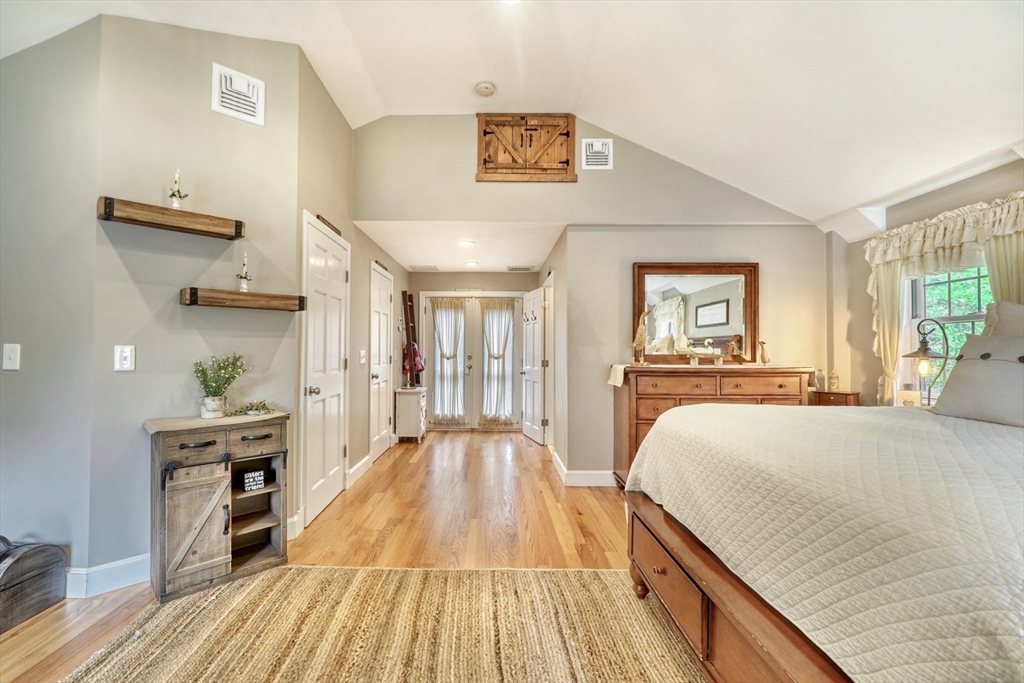 13 Tamarack Road Medfield, MA 02052 - Photo 17 of 41