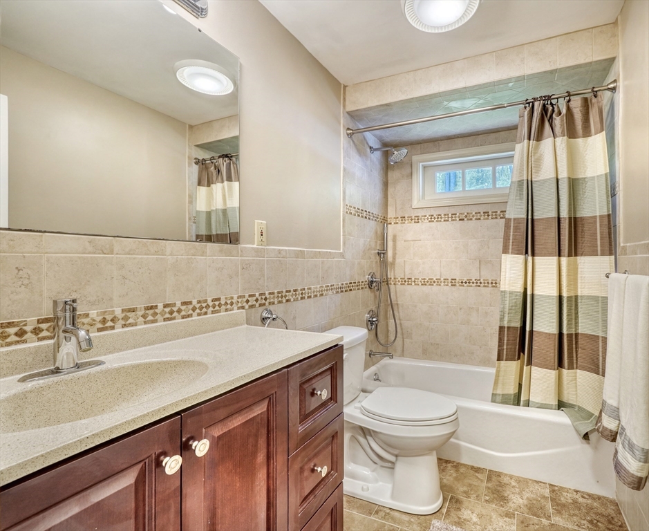 13 Tamarack Road Medfield, MA 02052 - Photo 21 of 41