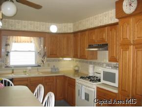 12 Ranger Drive Springfield, IL 62702 - Photo 3 of 9
