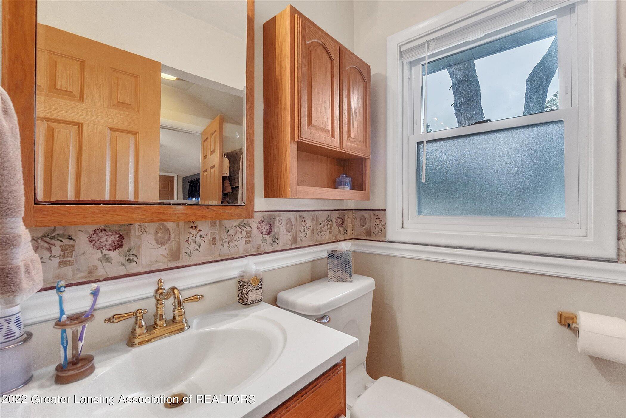 5345 South Genesee Road Grand Blanc, MI 48439 - Photo 27 of 48 27-5345-S-Genesee-Rd-WindowStill-Real-Es