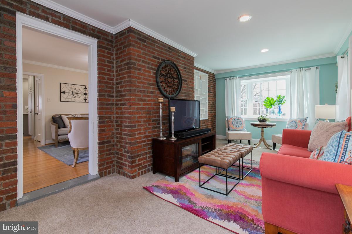 703 Forest Glen Road Silver Spring, MD 20901 - Photo 12 of 47