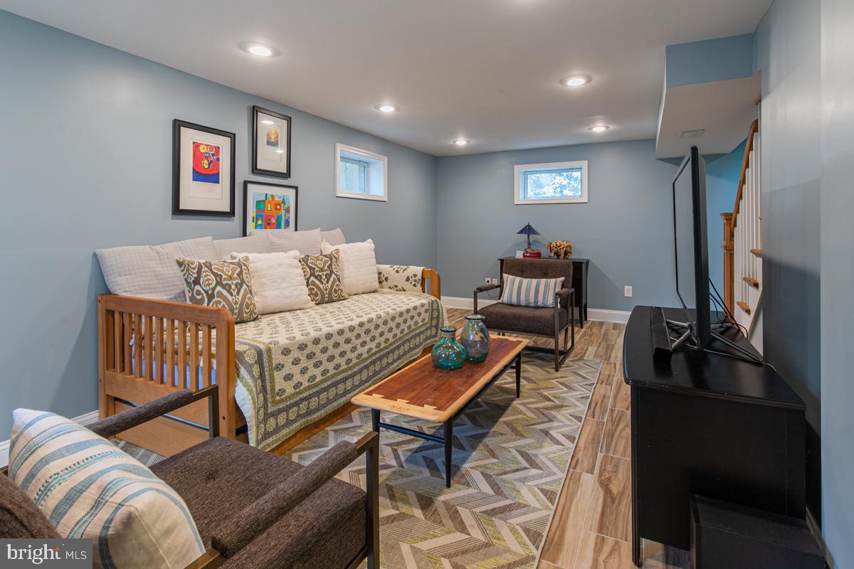 703 Forest Glen Road Silver Spring, MD 20901 - Photo 41 of 47
