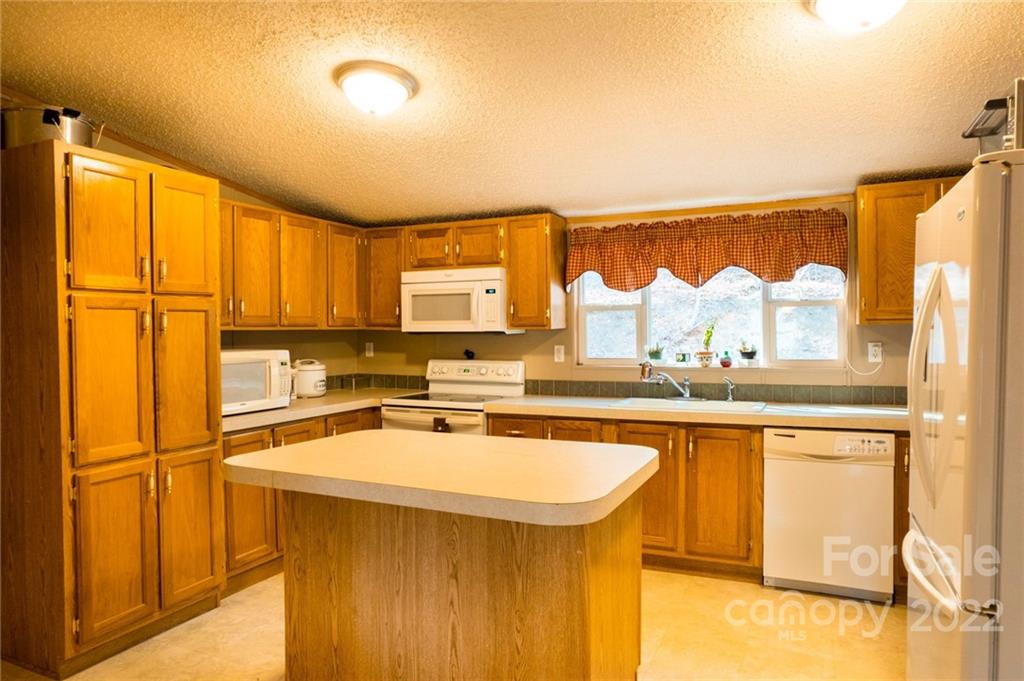 479 Cap Johnson Road Bryson City, NC 28713 - Photo 18 of 30 Gallery Image 18