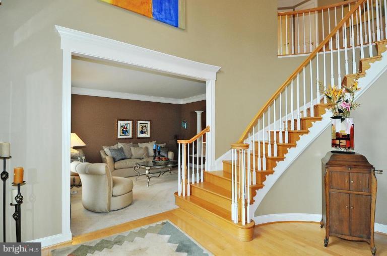 6215 Winters Ridge Hanover, MD 21076 - Photo 2 of 30 Entrance / Foyer