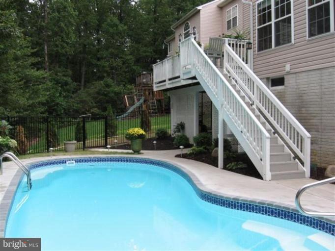6215 Winters Ridge Hanover, MD 21076 - Photo 29 of 30 Swimming Pool 2